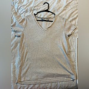 Vineyard vines tshirt